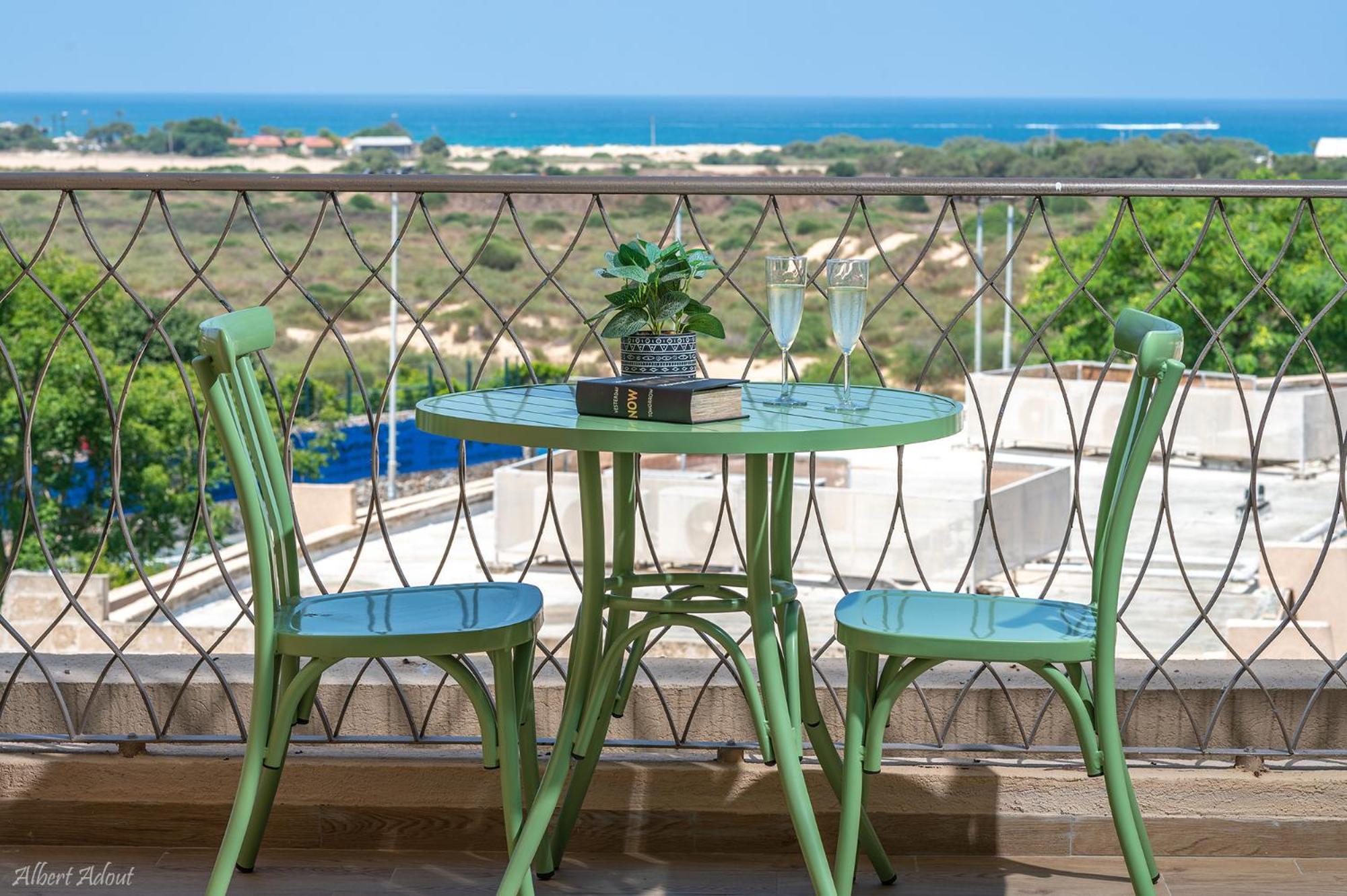 Mina'S Suites - קיסריה エクステリア 写真